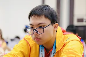 Kỳ thủ Nguyễn Quốc Hy đã đóng góp HCV cho cờ vua trẻ Việt Nam tại giải đấu. Ảnh: MINH MINH
