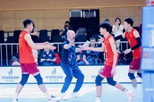 Đội tuyển bóng chuyền nam Việt Nam trở lại tập luyện chuẩn bị ASIAD 20 với đầy đủ quân số (Ảnh: SAVA)