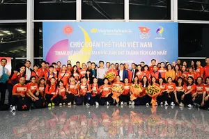 Thành viên Đoàn thể thao Việt Nam lên đường tranh tài ASIAD 20. Ảnh: THÁI DƯƠNG