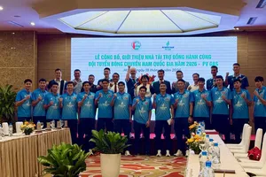 Đội tuyển bóng chuyền nam Việt Nam có thêm nguồn lực động viên trước khi tham dự ASIAD 20. Ảnh: MINH CHIẾN