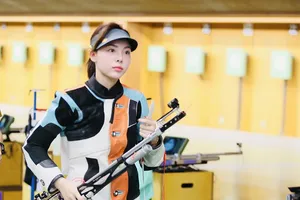 Xạ thủ Phí Thanh Thảo của Đội tuyển bắn súng Việt Nam đang tham dự ASIAD 20. Ảnh: LƯỢNG LƯỢNG