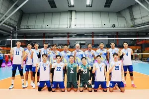 Đội tuyển bóng chuyền nam Việt Nam còn cơ hội vào tứ kết nếu thi đấu tốt. Ảnh: AINAGOC