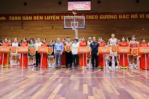 Các đội bóng đã tham gia Giải bóng rổ vô địch câu lạc bộ quốc gia 2026 tại Hà Nội. Ảnh: VBF