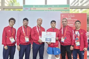 Tuyển thủ Đinh Văn Tâm (giữa) gặp chấn thương tại ASIAD 20 nên khó có thể dự Đại hội thể thao toàn quốc lần thứ X-2026. Ảnh: LƯỢNG LƯỢNG