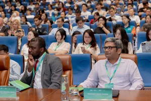 Các đại biểu dự hội thảo.