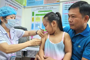 TPHCM: Giám sát tiêm vaccine sởi, đảm bảo an toàn cao nhất