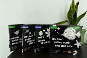Bộ sách kích thích thị giác trẻ sơ sinh