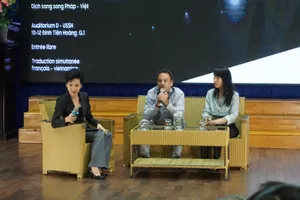 “Ông hoàng trinh thám” nước Pháp giao lưu với bạn đọc TPHCM