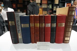 Đông A Books trưng bày những ấn bản sách đặc biệt, sách thủ công