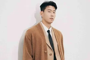 Son trở thành đại sứ thương hiệu của Burberry