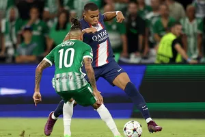Maccabi Haifa gây nhiều sóng gió cho Mbappe cùng các đồng đội