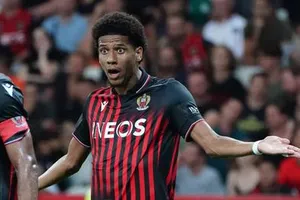 Todibo phá kỷ lục thẻ đỏ nhanh nhất lịch sử Ligue 1