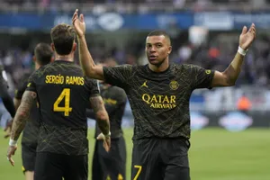 Mbappe cùng PSG thắng dễ Troyes