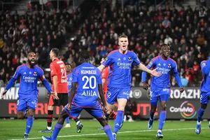 Lyon tự tin trụ hạng sau chiến thắng đầu tiên