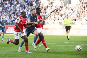 Rabiot cùng Marseille thất bại trước Reims