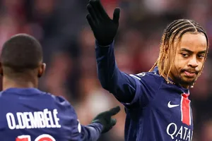 Bradley Barcola không còn chắc suất đá chính tại PSG