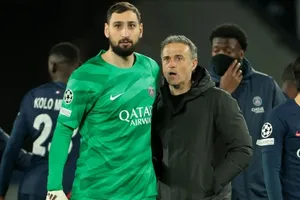 HLV Luis Enrique chưa từng phủ nhận Donnarumma là thủ môn hay nhất thế giới, nhưng với ông, điều đó là không đủ. Ảnh: Getty Images