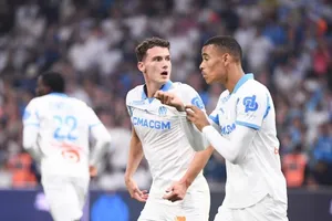 Greenwood kiến tạo cho Pavard ghi bàn ra mắt Olympique Marseille. Ảnh: Getty Images