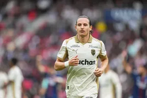 Florian Thauvin "hồi xuân" tại Lens. Ảnh: Getty Images