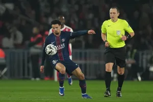 Zaire-Emery mất bóng dẫn đến bàn thua của PSG trước Monaco. Ảnh: Getty Images