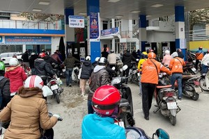 Petrol prices continue to hit record high