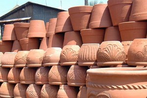 Vinh Long launches project to improve value chain of red clay ceramic industry