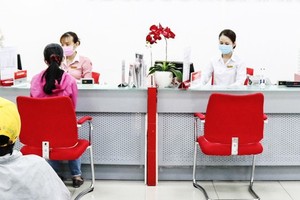 Banks do not completely cut credit for real estate