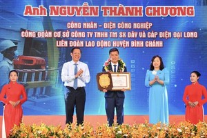 Twenty individuals receive 22nd Ton Duc Thang Award