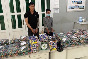 Illegal firecracker trading "explodes" online
