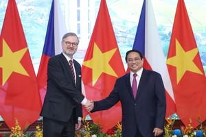 Czech Prime Minister concludes visit to Vietnam