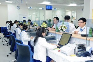 Banks lower lending interest rates