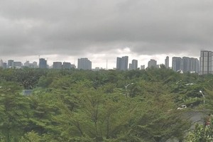 Southern region cool with abundant rainfall, Northern region hot