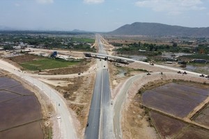 Delays in Vinh Hao-Phan Thiet-Dau Giay expressway project components