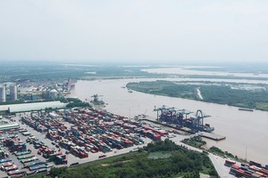HCMC deploys construction of seven logistics centers