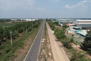 Chon Thanh - Duc Hoa section of Ho Chi Minh Road to begin construction in Q4