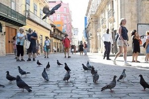 Cuba's tourism industry seeks to regain its position