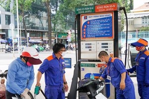 Prices of petrol, oil products simultaneously climb