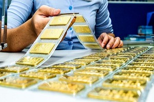 Gold drops more than VND5 million per tael after PM’s directive