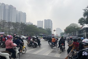 Northern region shrouded in fog, Southern region bathed in sunlight