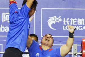 Para powerlifters take home World Cup medals