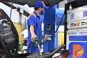 Petrol prices up more than VND700 per liter