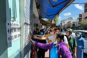 Thousands of individuals participate in unauthorized advertisement removal