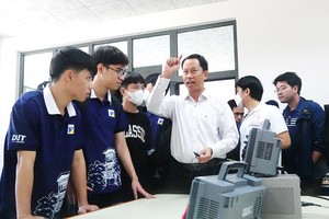 Conference talks Vietnamese semiconductor human resources in global supply chain