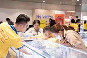 Gold falls below VND85 million/tael, losing additional VND2 million/tael