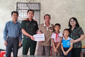 The dedicated soldier helping the less fortunate