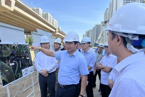 HCMC Chairman urges site handover for key transport projects by March