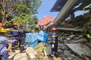 Vietnamese police begin search, rescue operations in Myanmar