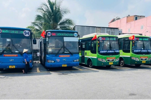 HCMC to offer free bus rides on April 30