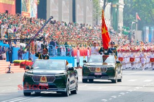 A grand tribute to 50 years of national reunification