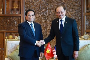 PMs talk measures for promoting Vietnam–Malaysia relations